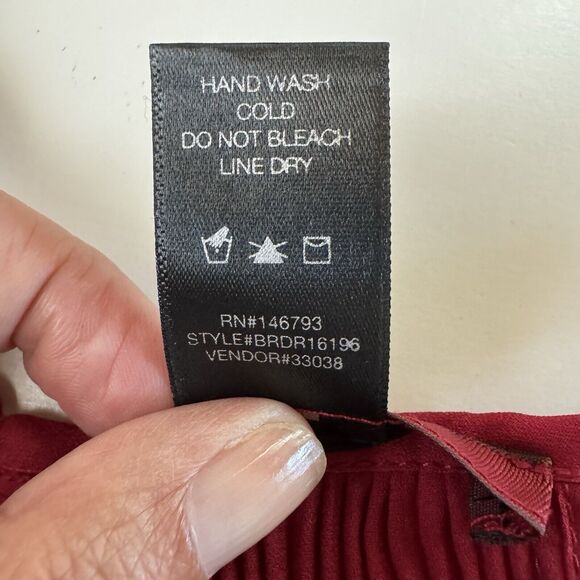 BKE Red Women Red Burgundy Semi Sheer Pleated Sleeveless Blouse Medium - Picture 10 of 11